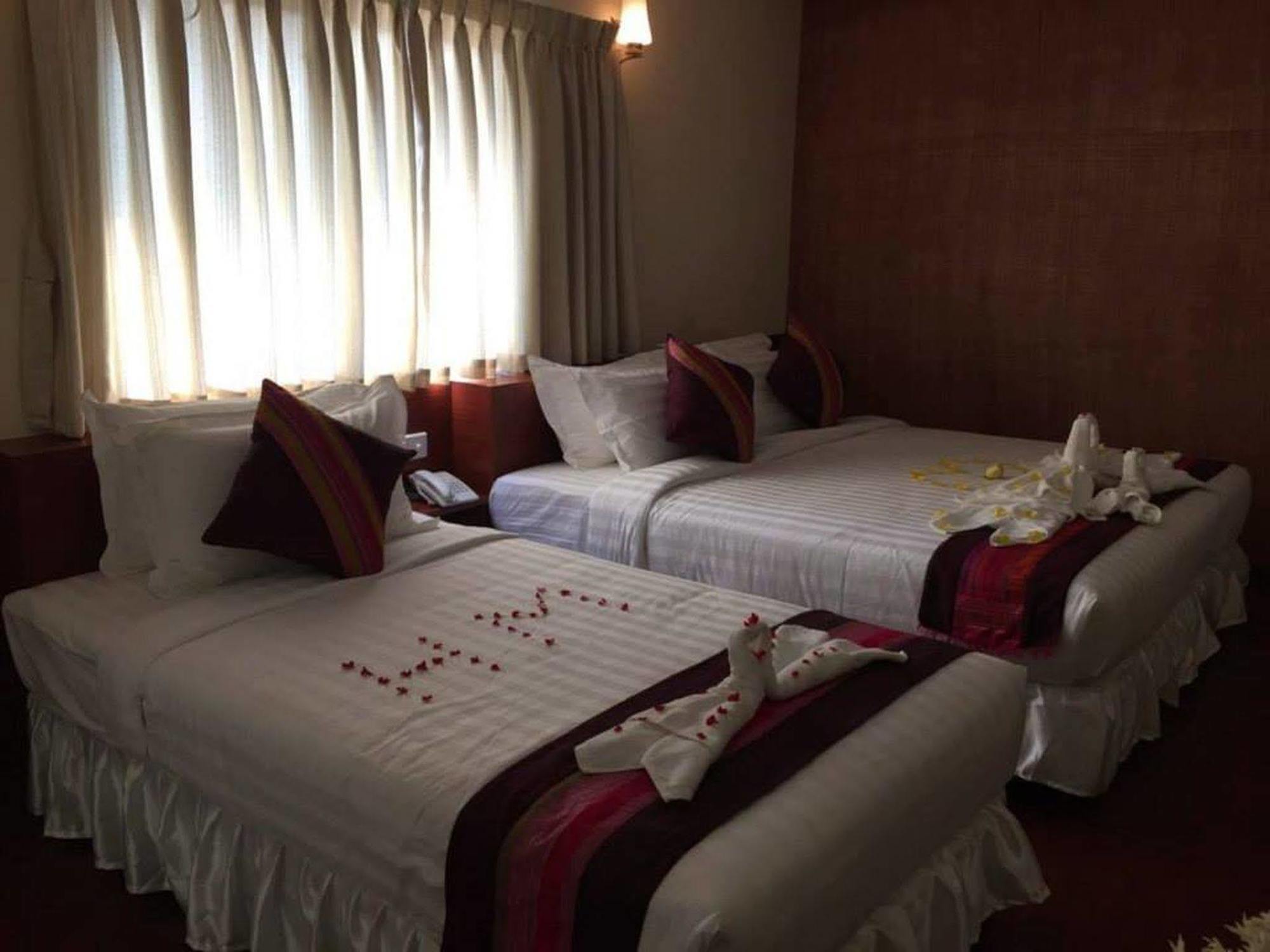 Hotel Memory Sittwe Exterior photo